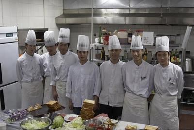 企業(yè)食堂承包與餐飲管理 湛江、珠海、廣州的實(shí)踐與思考